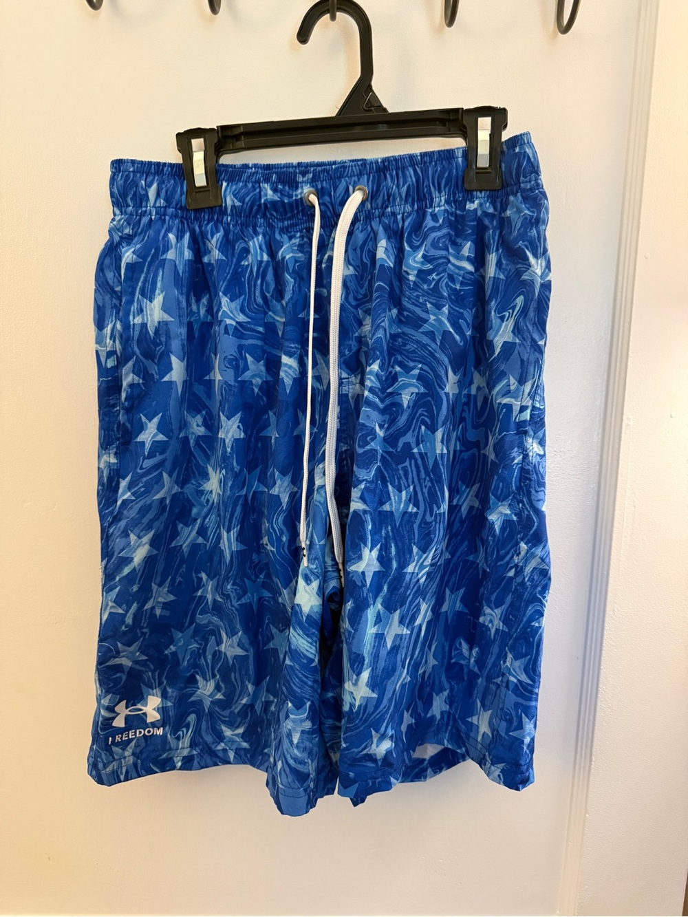 Under Armour Men’s Blue Star-Print Swim Trunks